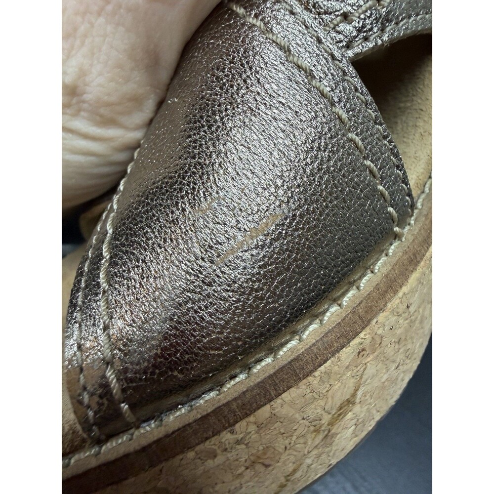 Clarks Wedge Sandals Womens Size 7 Aisley Tulip Gold Metallic Leather - Picture 10 of 12